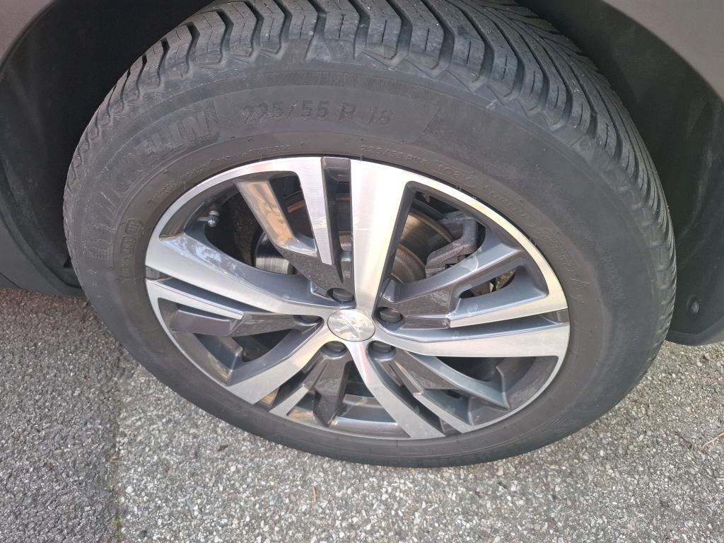 PEUGEOT PEUGEOT 3008 Hybrid 225 e-EAT8 Allure Pack 2023
