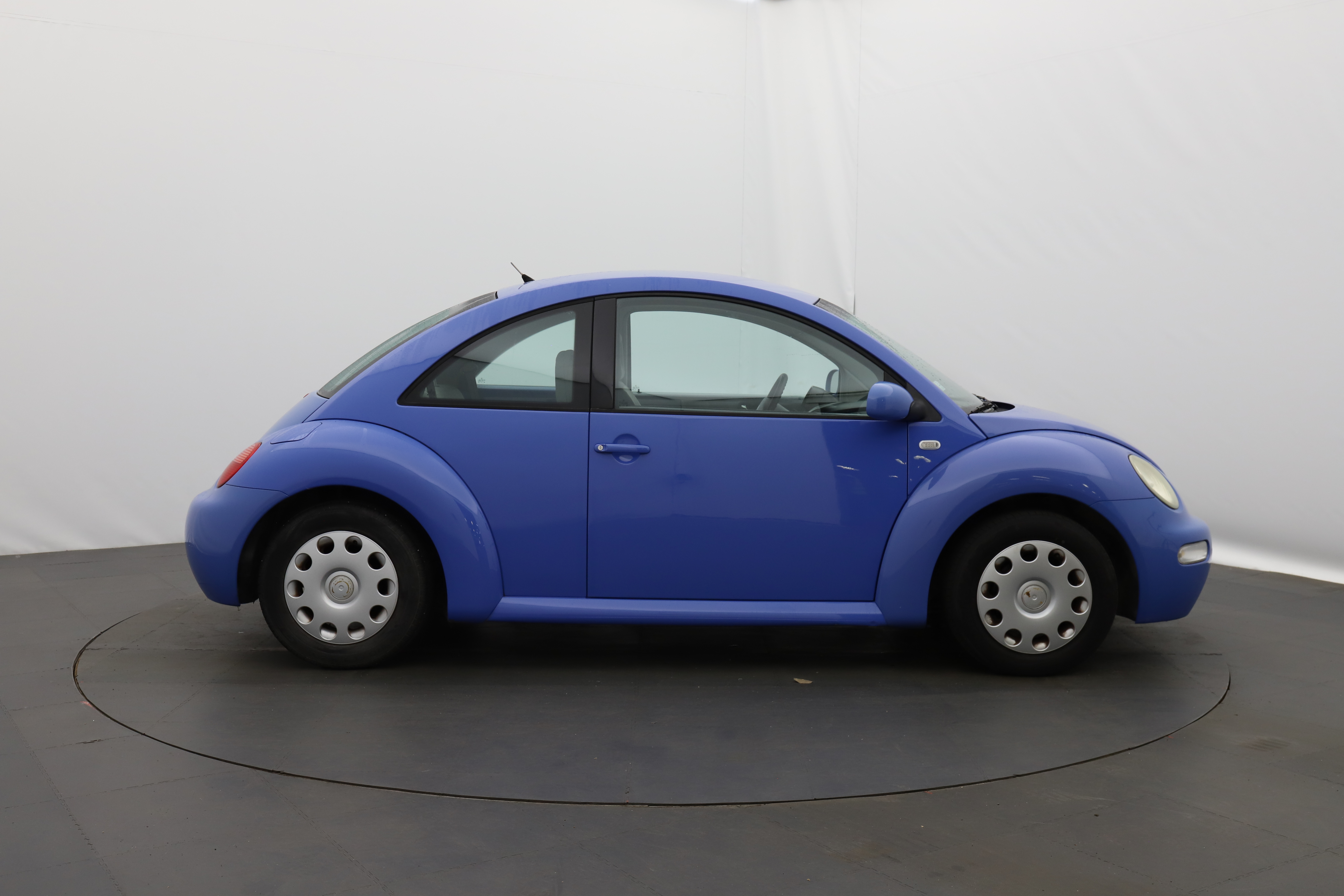 VOLKSWAGEN  2002