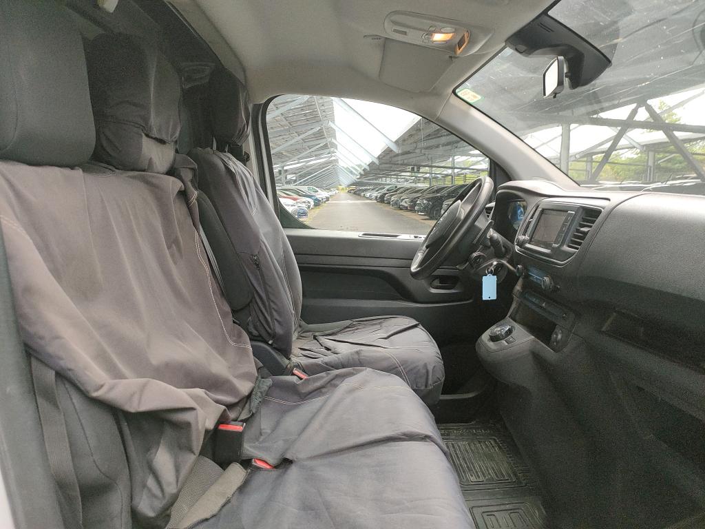 TOYOTA  2023
