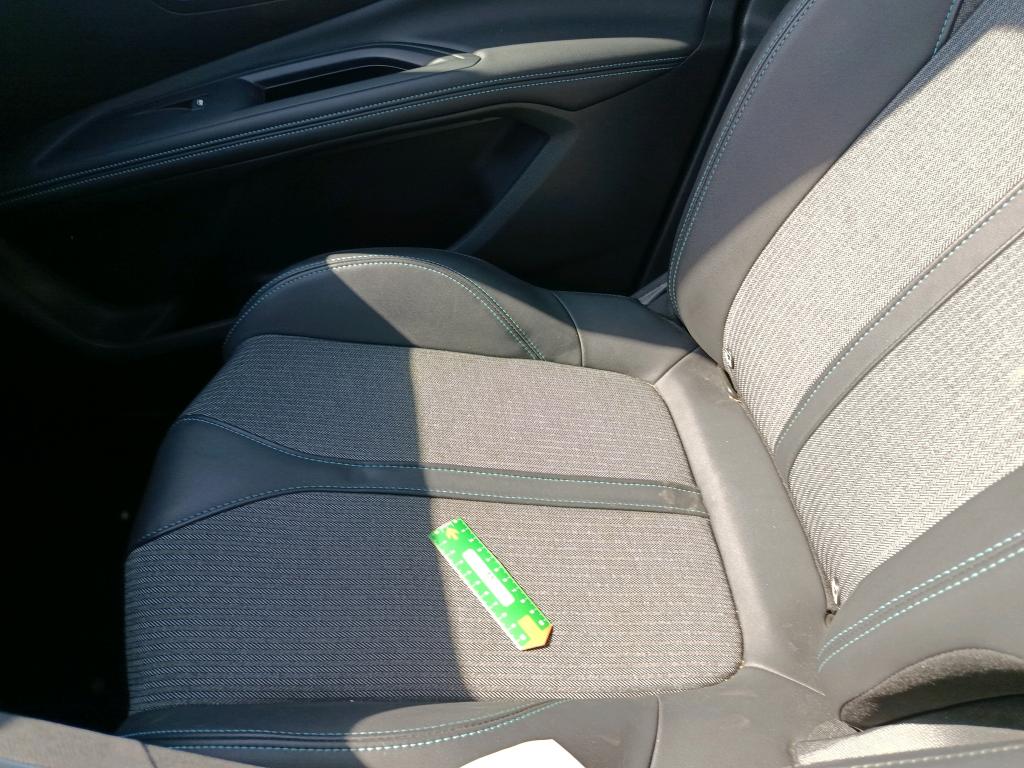PEUGEOT PEUGEOT 3008 Hybrid 225 e-EAT8 Active Pack 2023