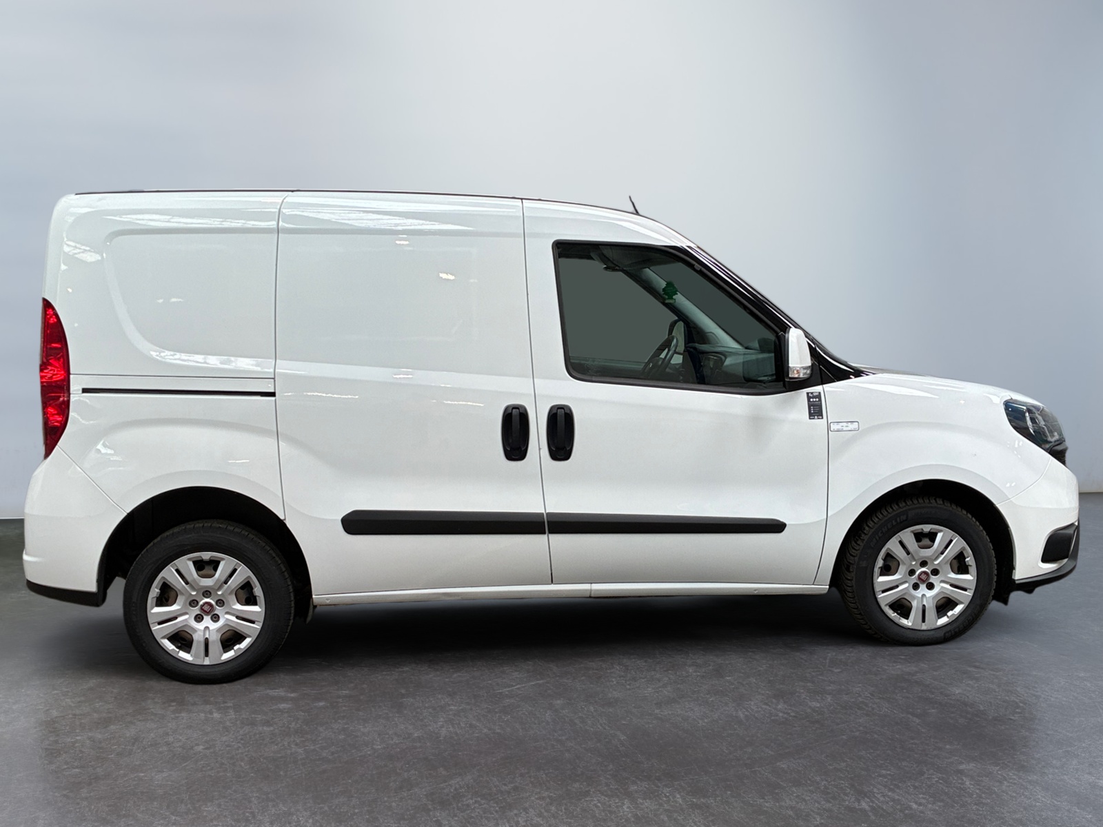 FIAT DOBLO CARGO FT 1.6 MULTIJET 105 PRO LOUNGE 2021