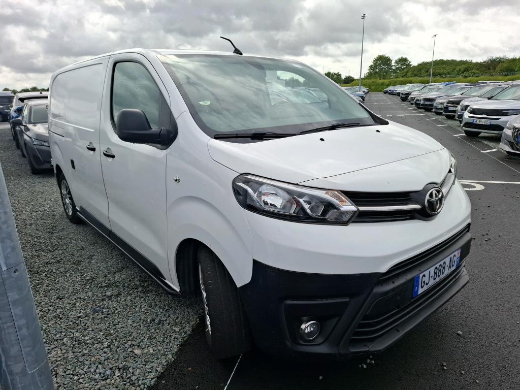 TOYOTA  2022