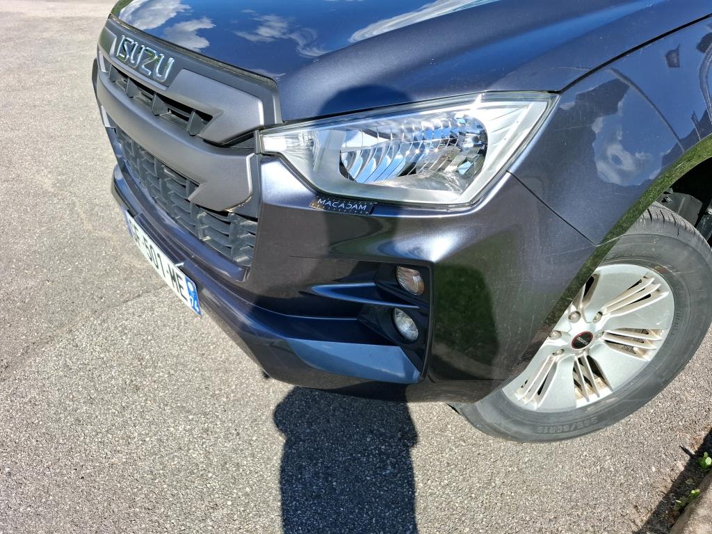ISUZU  2022