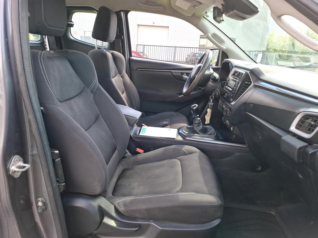 ISUZU  2022