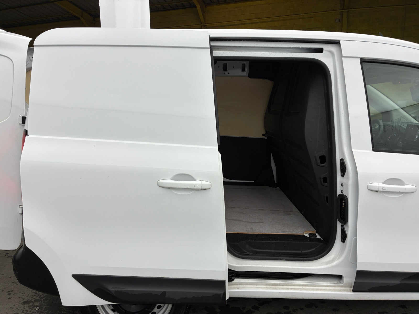 RENAULT KANGOO VAN BLUE DCI 95 2022