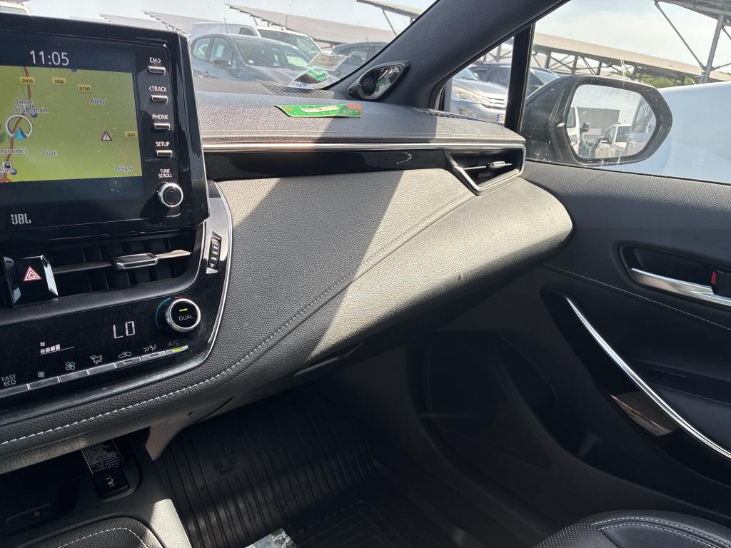 TOYOTA  2021