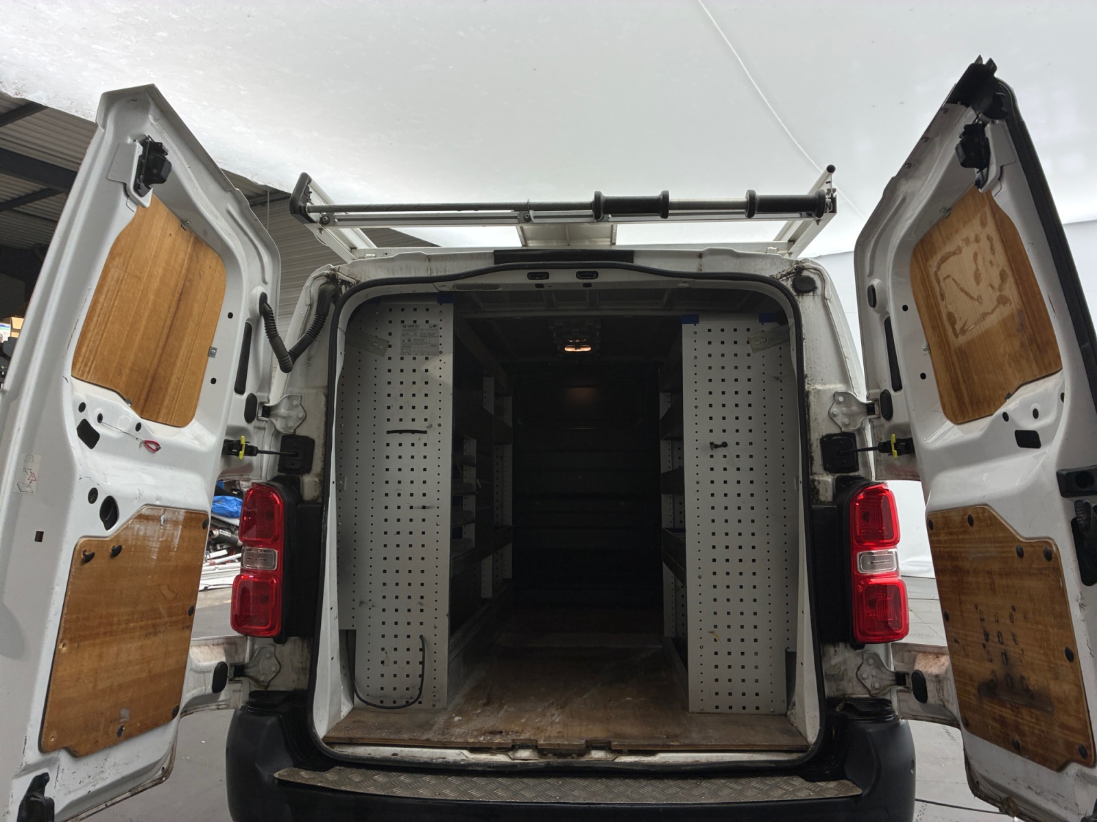 PEUGEOT EXPERT FGN TOLE STANDARD 2.0 BLUEHDI 120 S&S BVM6 ASPHALT 2020