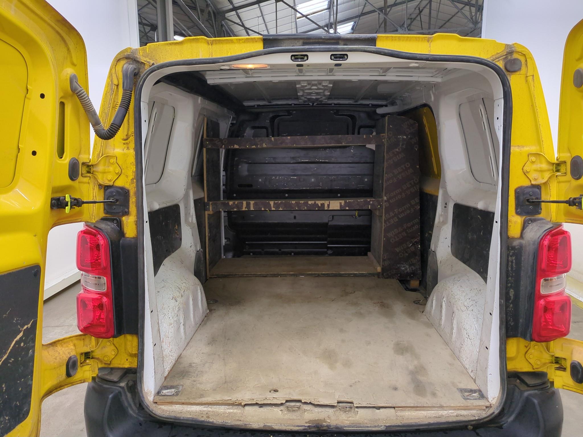CITROEN JUMPY FOURGON FGN M BLUEHDI 120 S&S BVM6 DRIVER 300 NM 2020