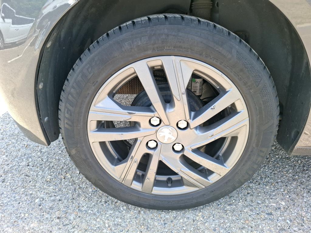 PEUGEOT PEUGEOT 208 BUSINESS PureTech 75 S&S BVM5 Active 2021