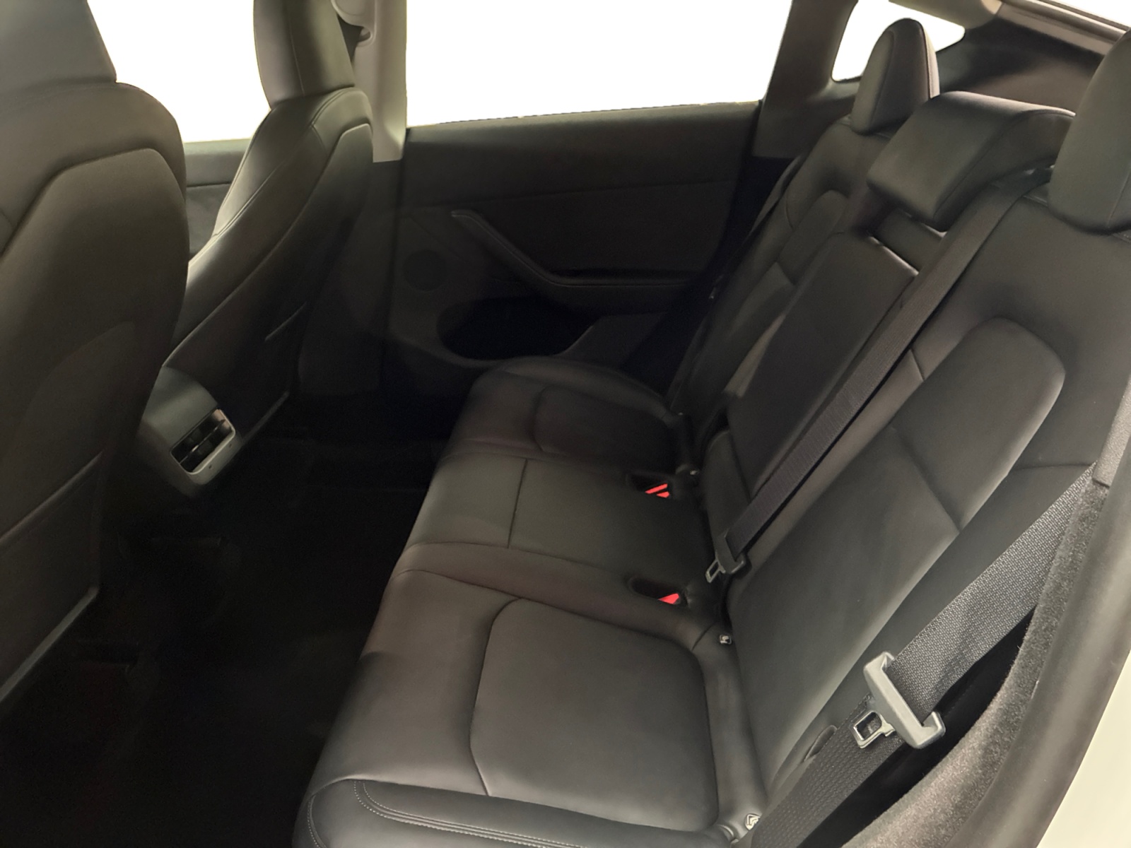 TESLA Model Y Standard RWD 2024
