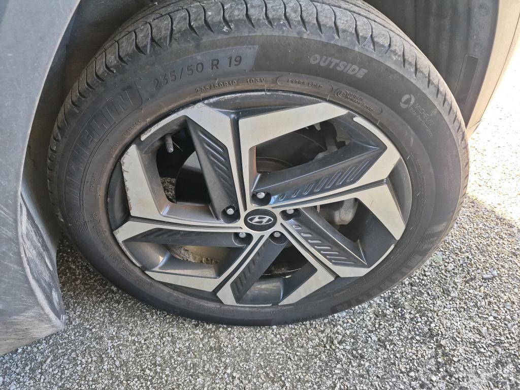 HYUNDAI  2022