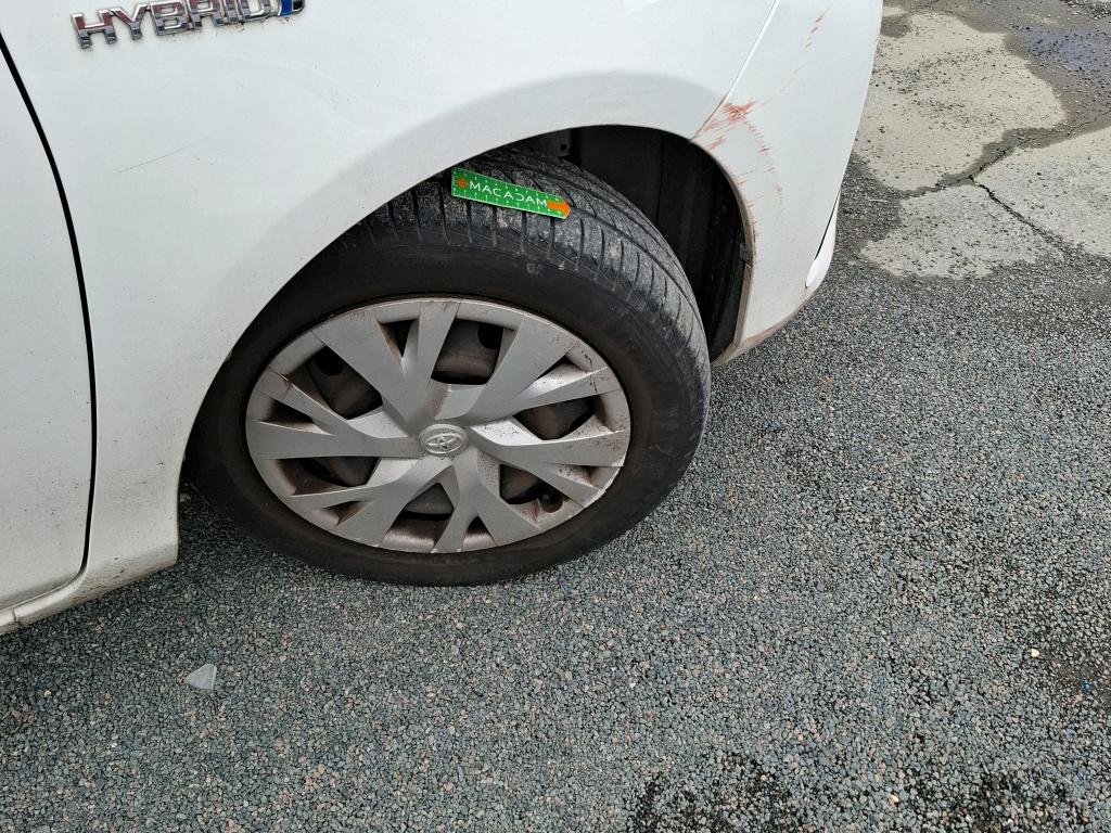 TOYOTA  2019