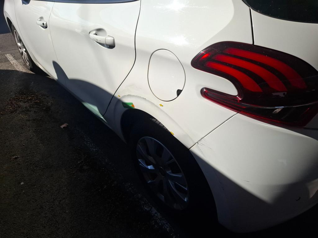 PEUGEOT 208 AFFAIRE PURETECH 82 S&S BVM5 PREMIUM PACK 2019