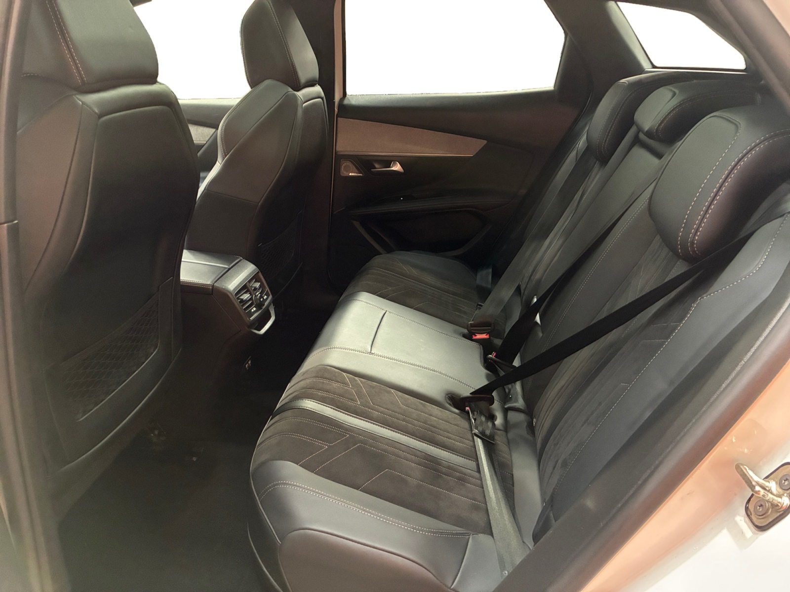 PEUGEOT 3008 Hybrid4 300 e-EAT8 2022