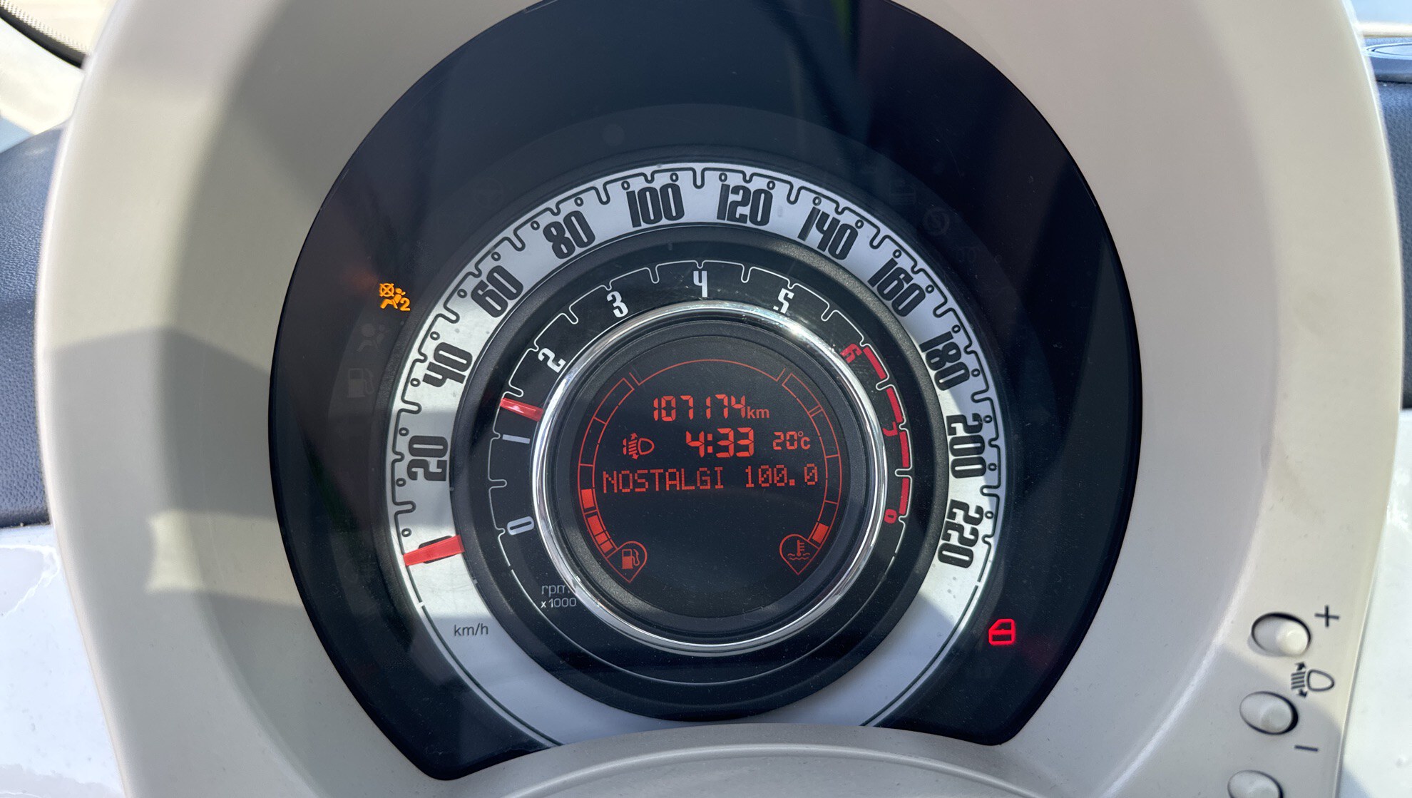 FIAT  2011
