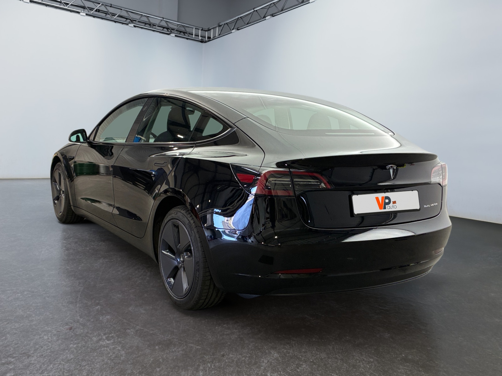 TESLA  2023