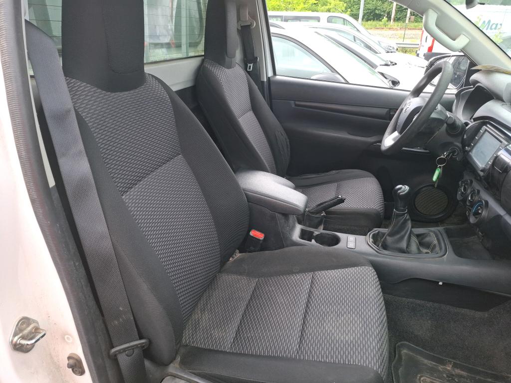TOYOTA  2021