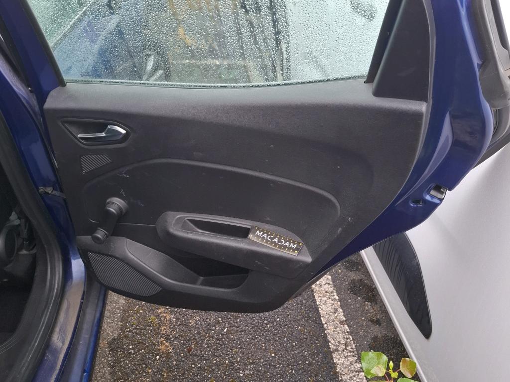 RENAULT RENAULT CLIO SOCIETE BLUE DCI 85 AIR NAV 2020