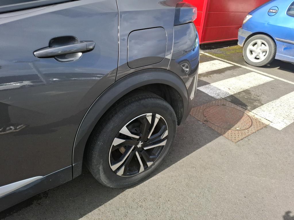 PEUGEOT PEUGEOT 2008 BlueHDi 130 S&S EAT8 Allure 2023