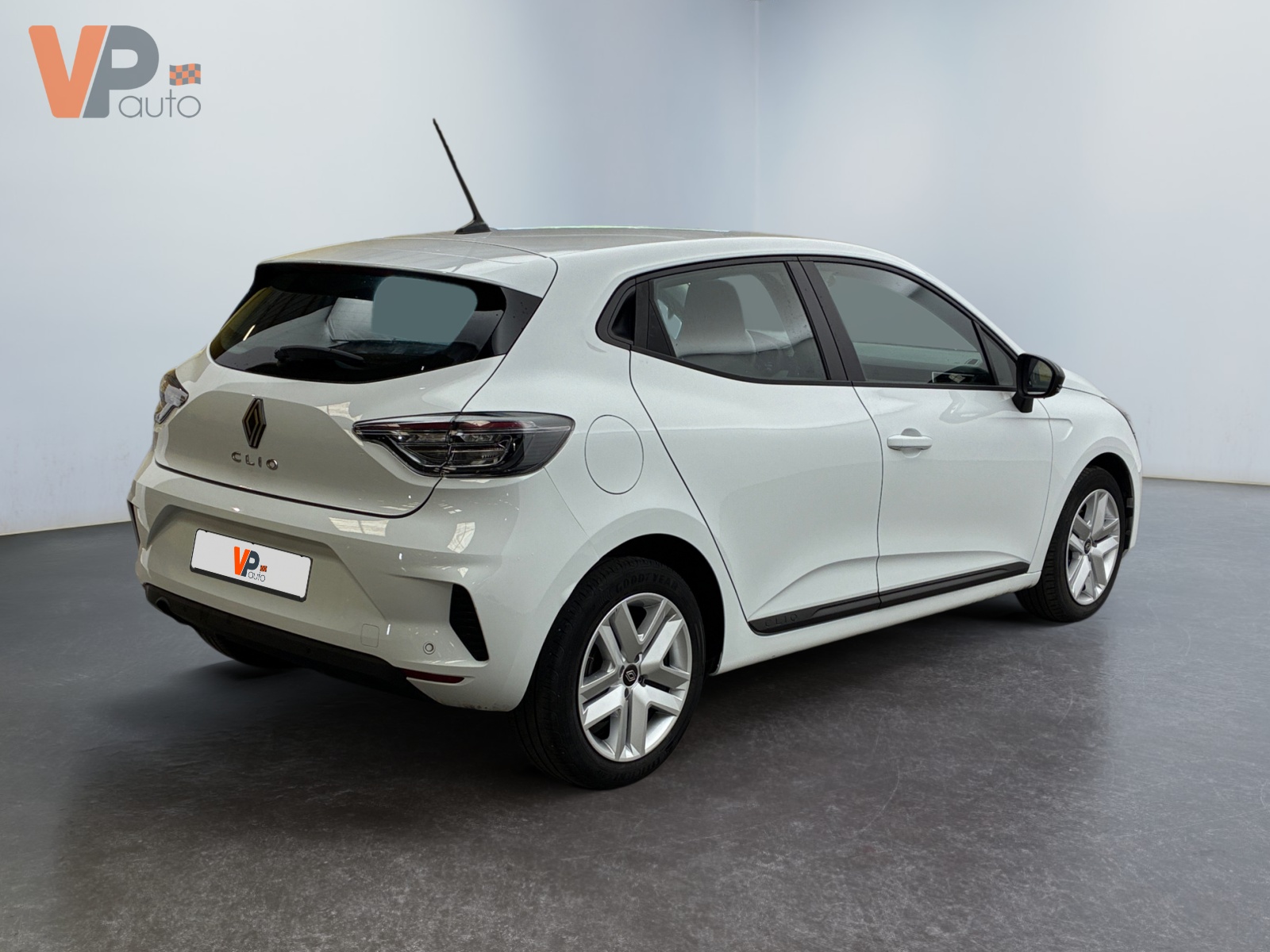 RENAULT  2024