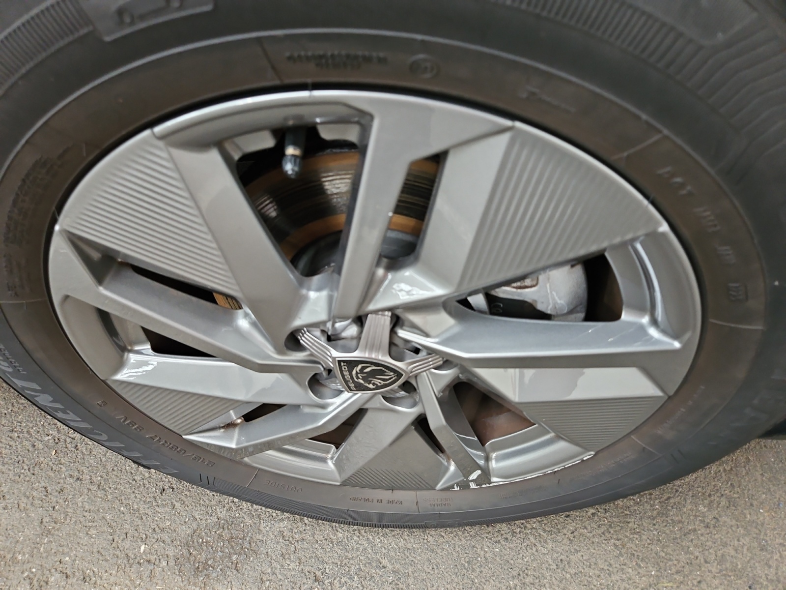PEUGEOT 408 ALLURE  HYBRID 136 E-DCS6 2025