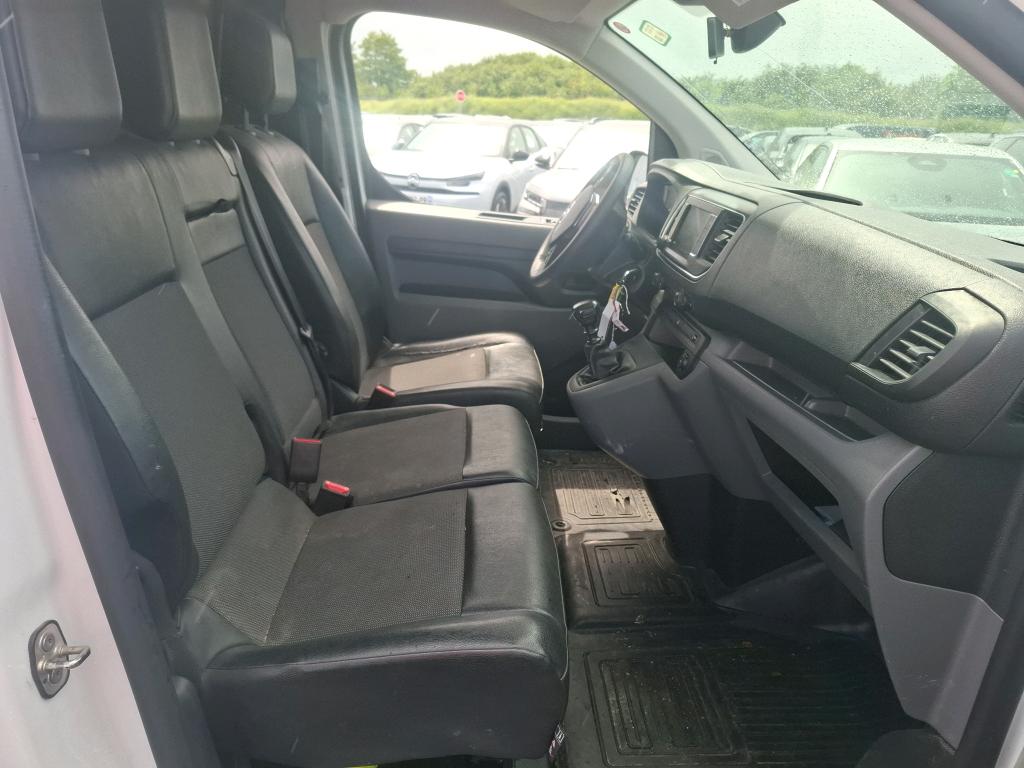 TOYOTA  2022