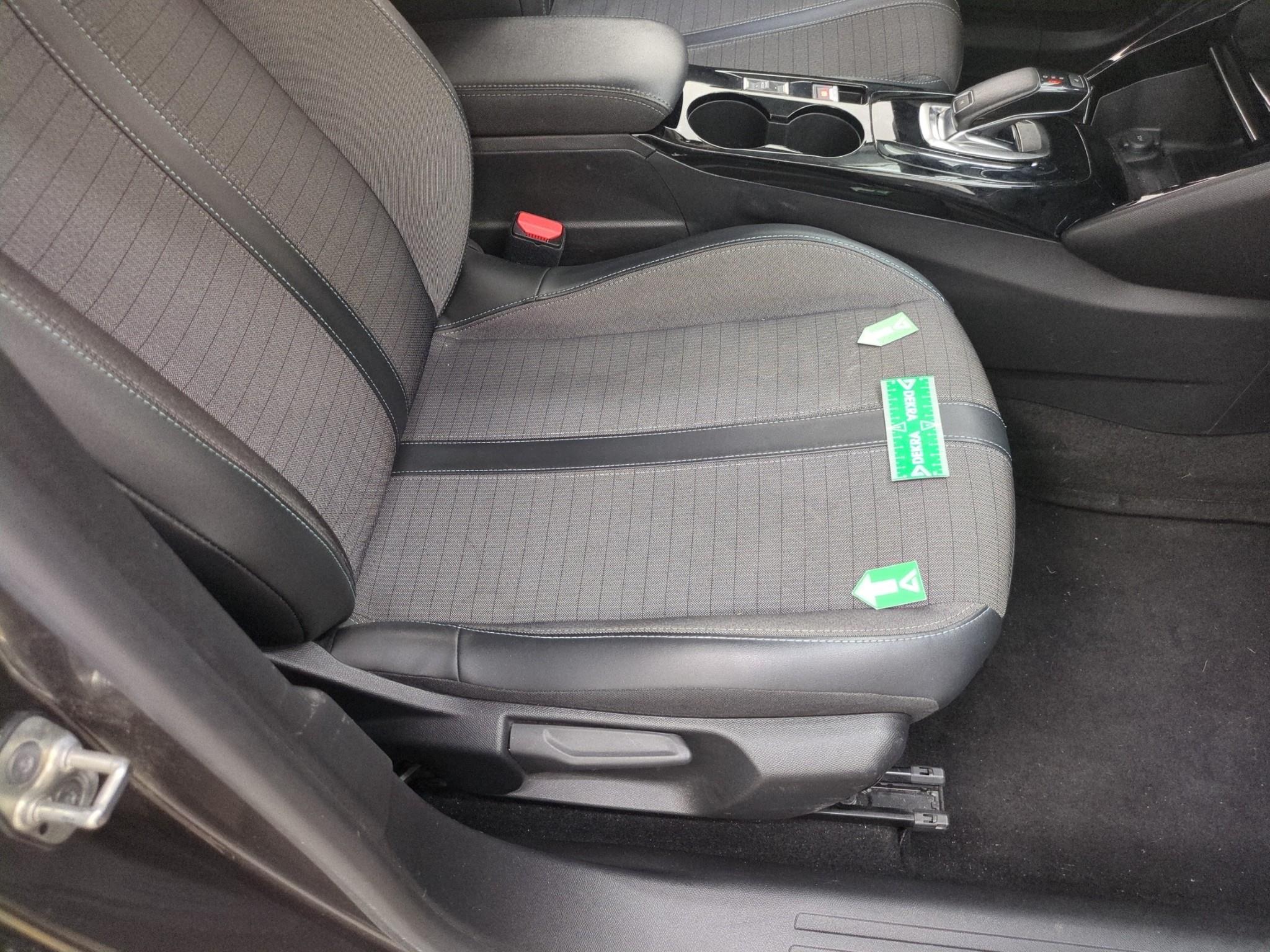 PEUGEOT 2008 BlueHDi 130 S&S EAT8 Allure Pack 2021