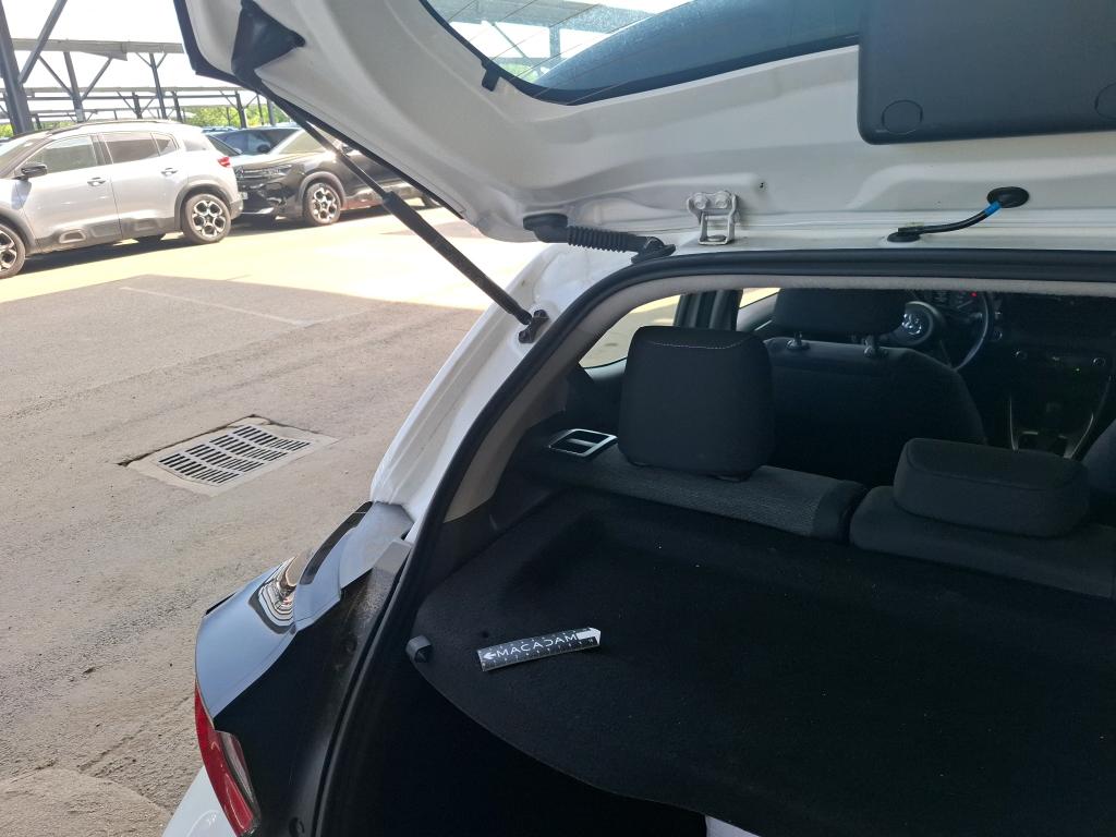 TOYOTA  2022