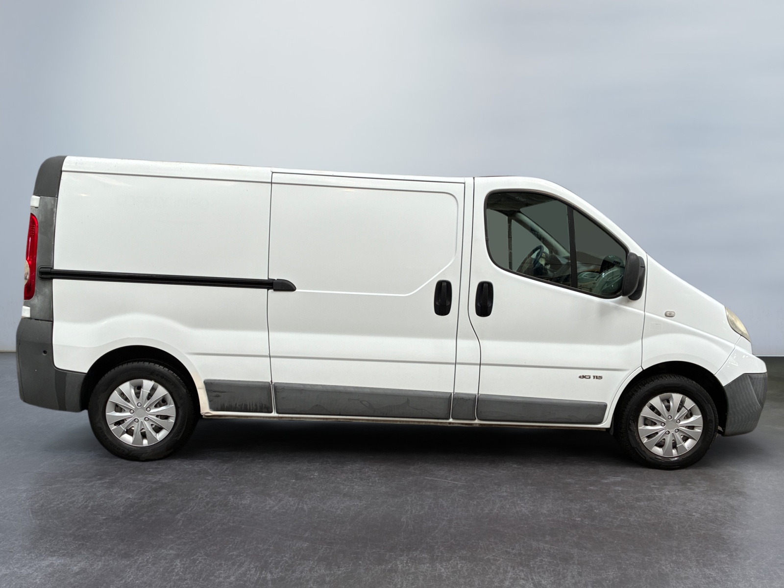 RENAULT TRAFIC FGN DCI 115 L2H1 1200 KG 2012