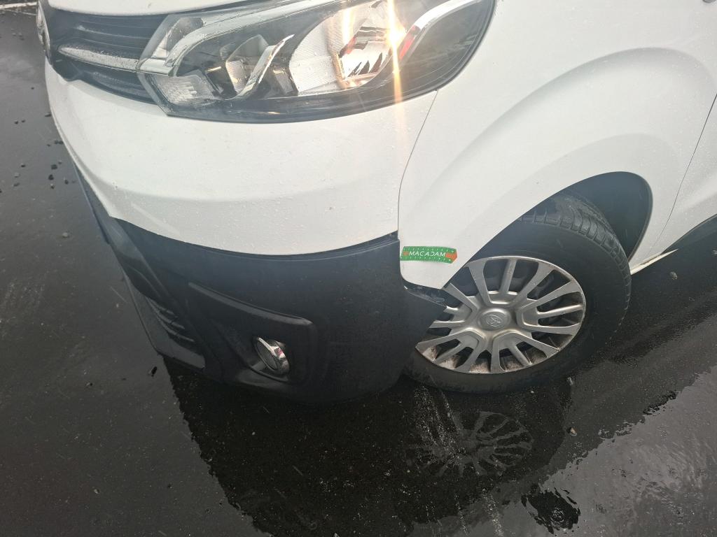 TOYOTA  2022