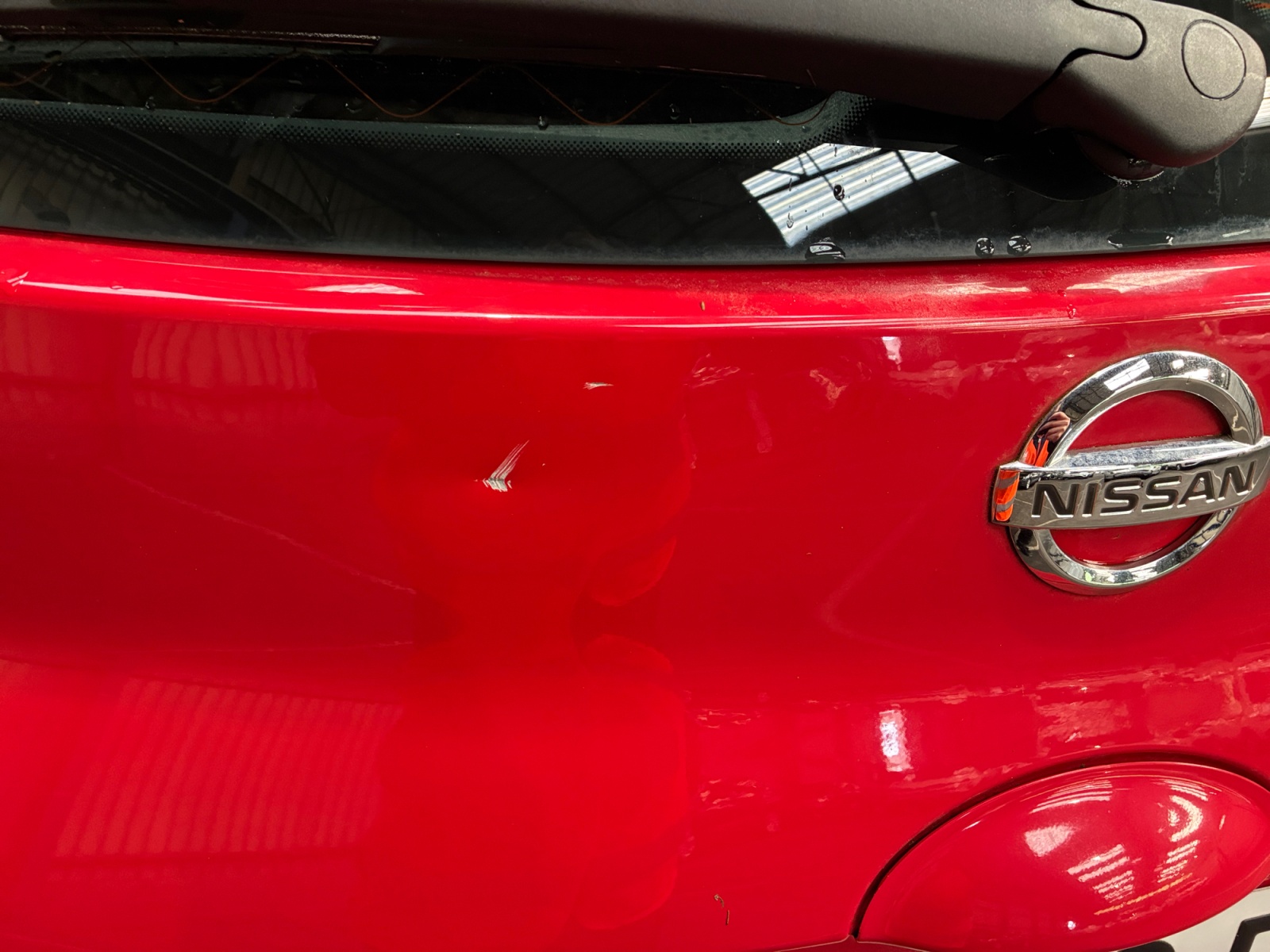 NISSAN  2010