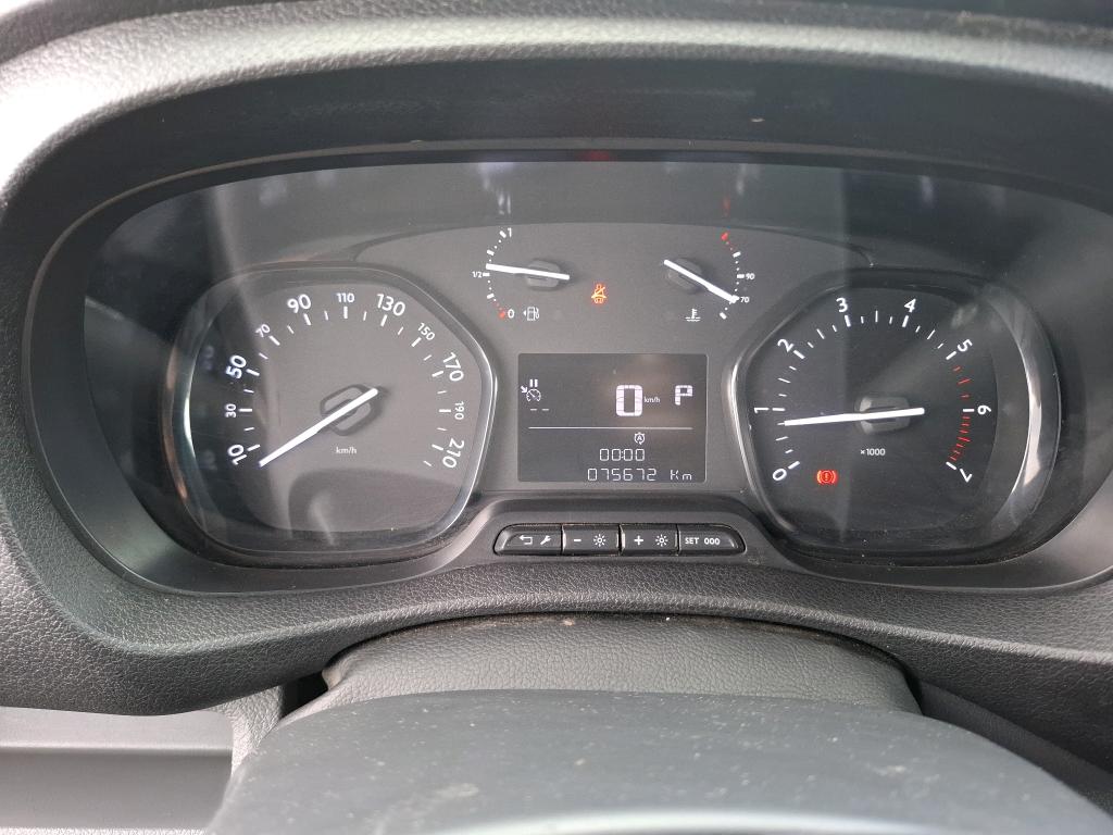 TOYOTA  2023