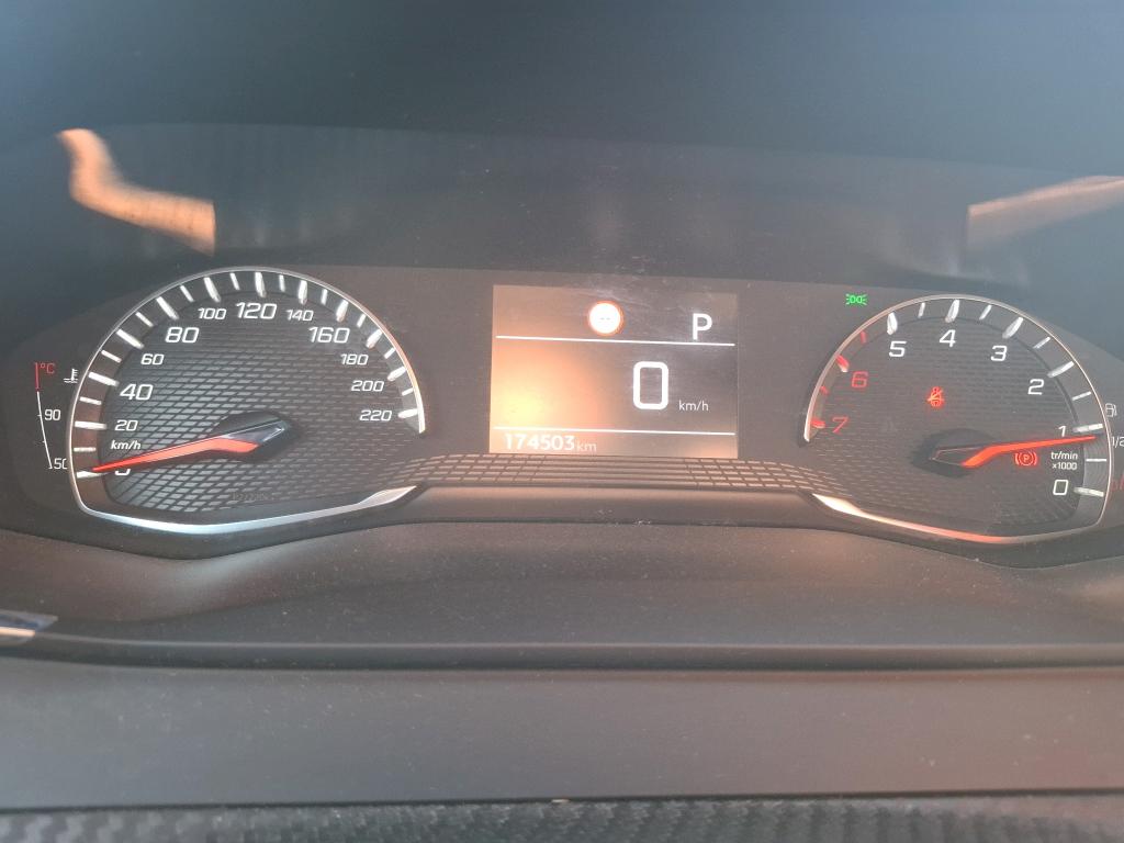 PEUGEOT PEUGEOT 2008 BlueHDi 130 S&S EAT8 Allure 2023