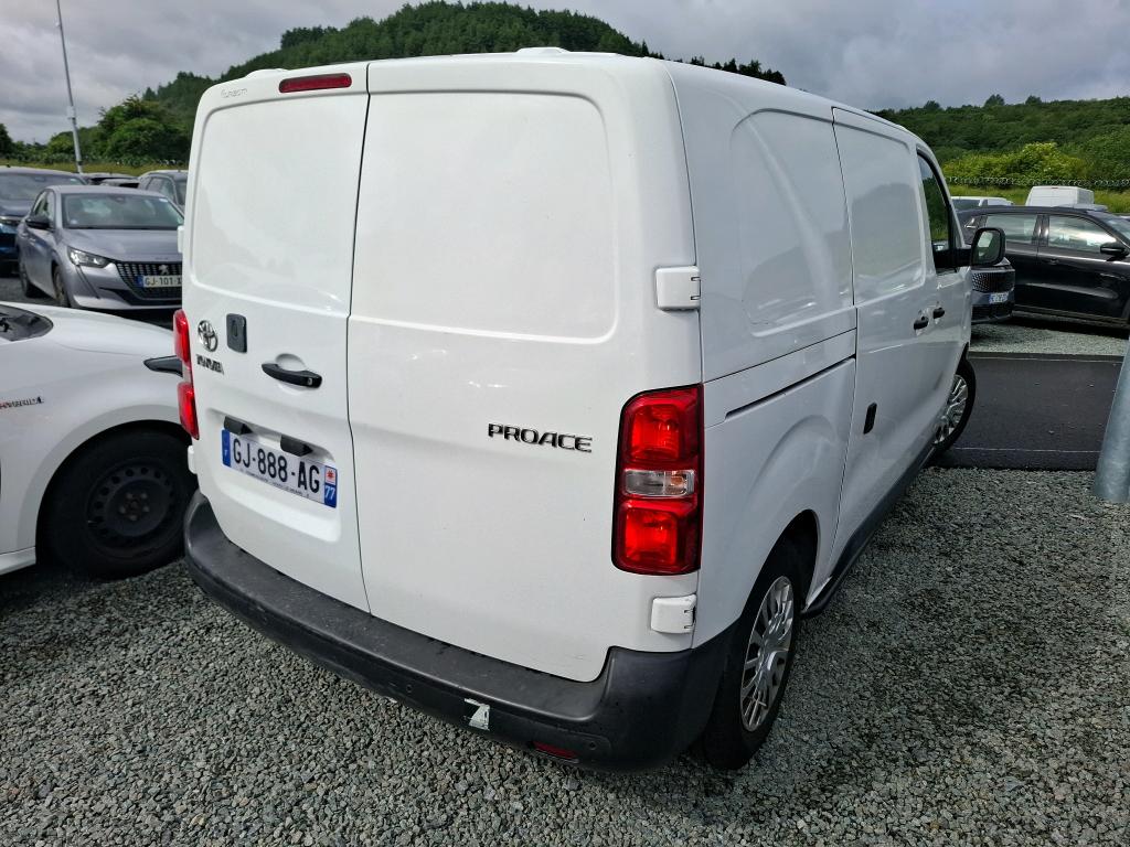 TOYOTA  2022