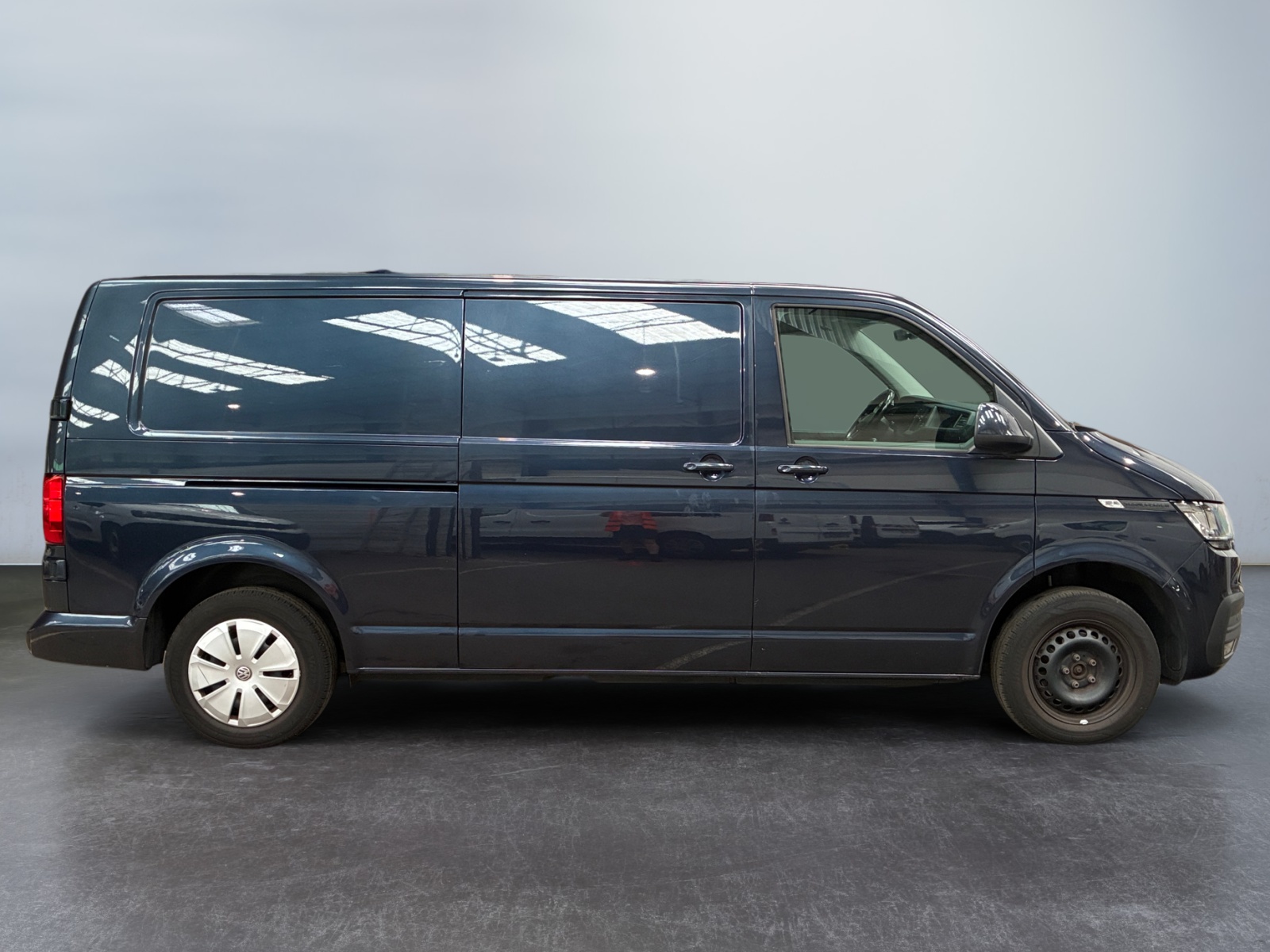 VOLKSWAGEN TRANSPORTER 6.1 VAN L2H1 2.0 TDI 150 BVM6 BUSINESS PLUS 2022