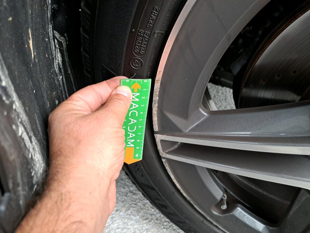 MERCEDES MERCEDES GLA II 200 d 8G-DCT AMG Line 2020