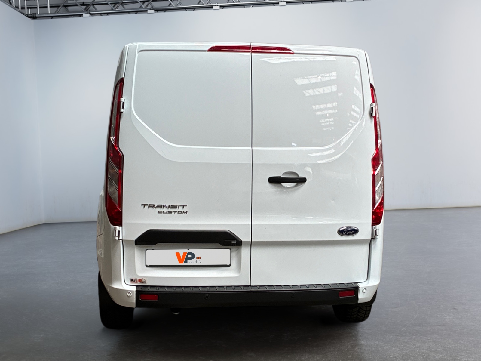 FORD TRANSIT CUSTOM FOURGON 300 L2H1 2.0 ECOBLUE 170 BVA TREND BUSINESS 2023