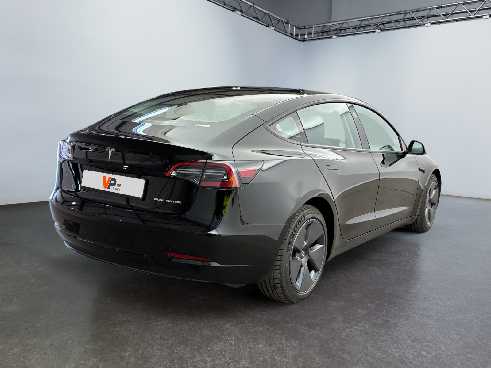 TESLA  2023