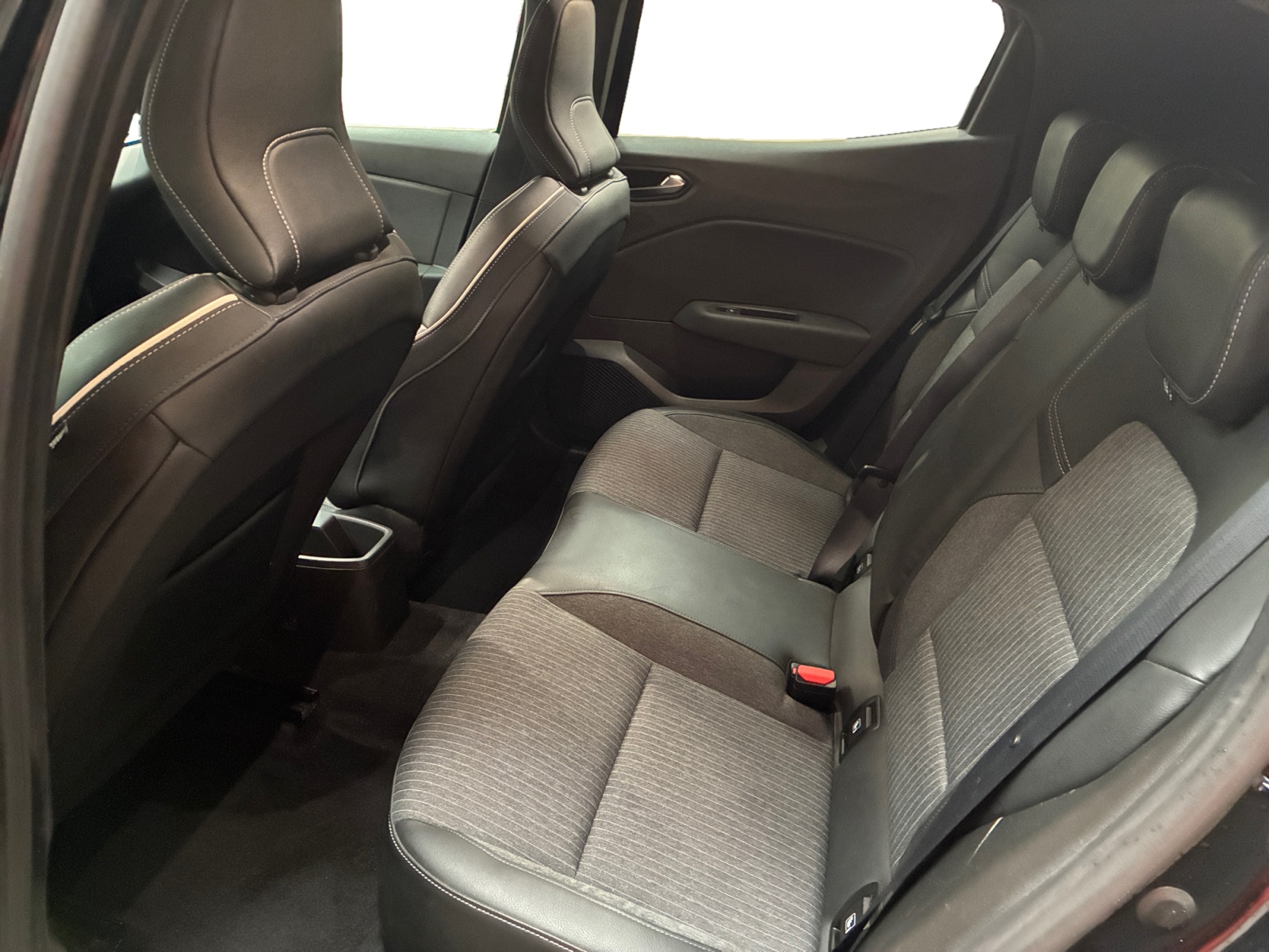 RENAULT RENAULT CLIO V TCe 90 - 21N SL Lutecia 2021