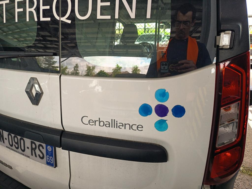RENAULT RENAULT EXPRESS VAN TCE 100 - 22 CONFORT 2023