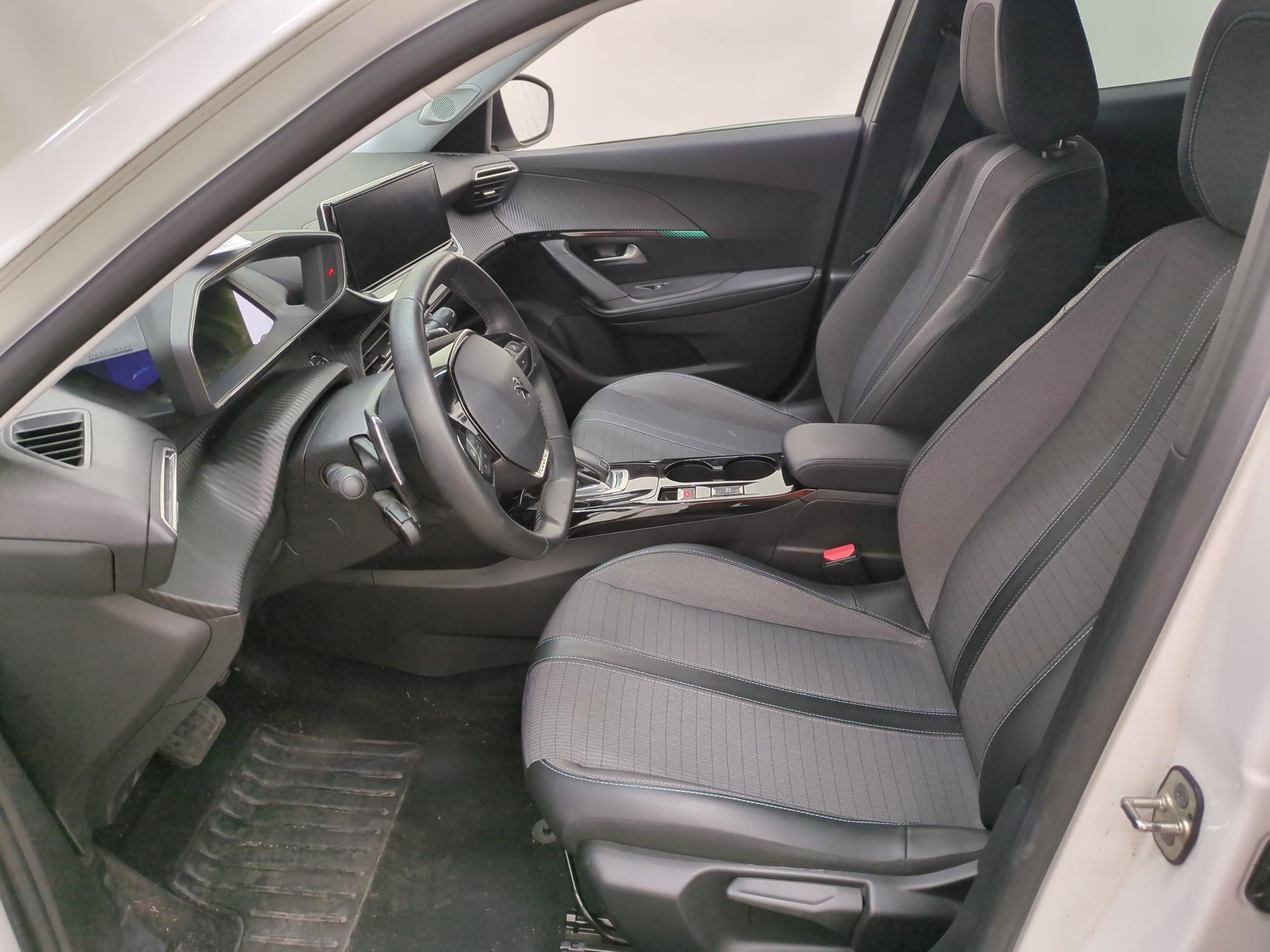 PEUGEOT 2008 BUSINESS BlueHDi 130 S&S EAT8 Allure 2021