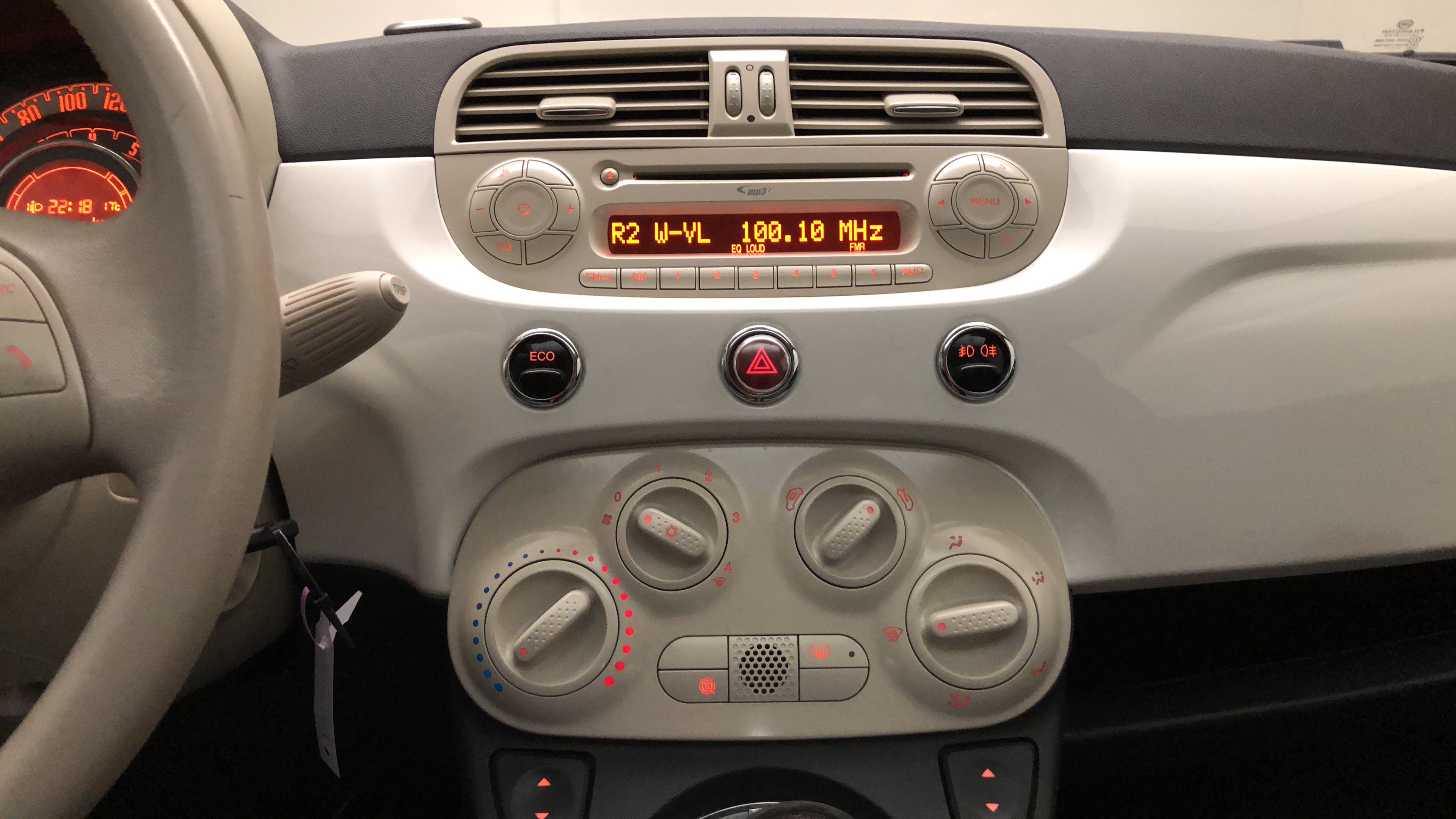 FIAT  2011