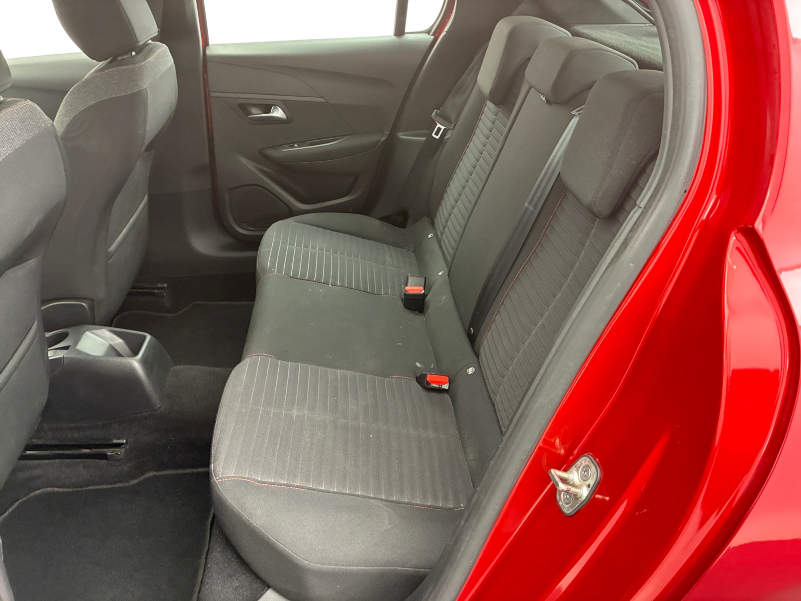 PEUGEOT 208 2020