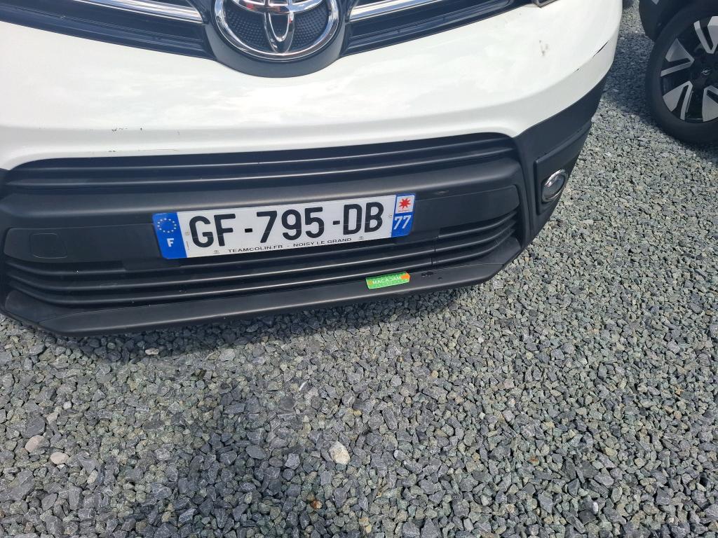 TOYOTA  2022
