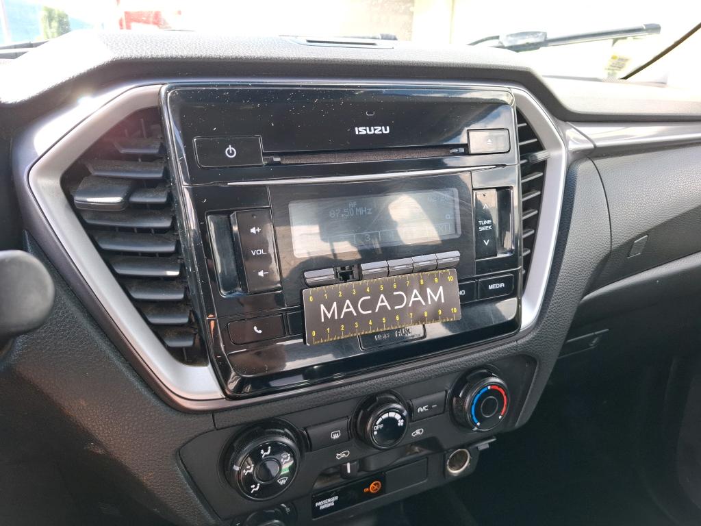 ISUZU  2022