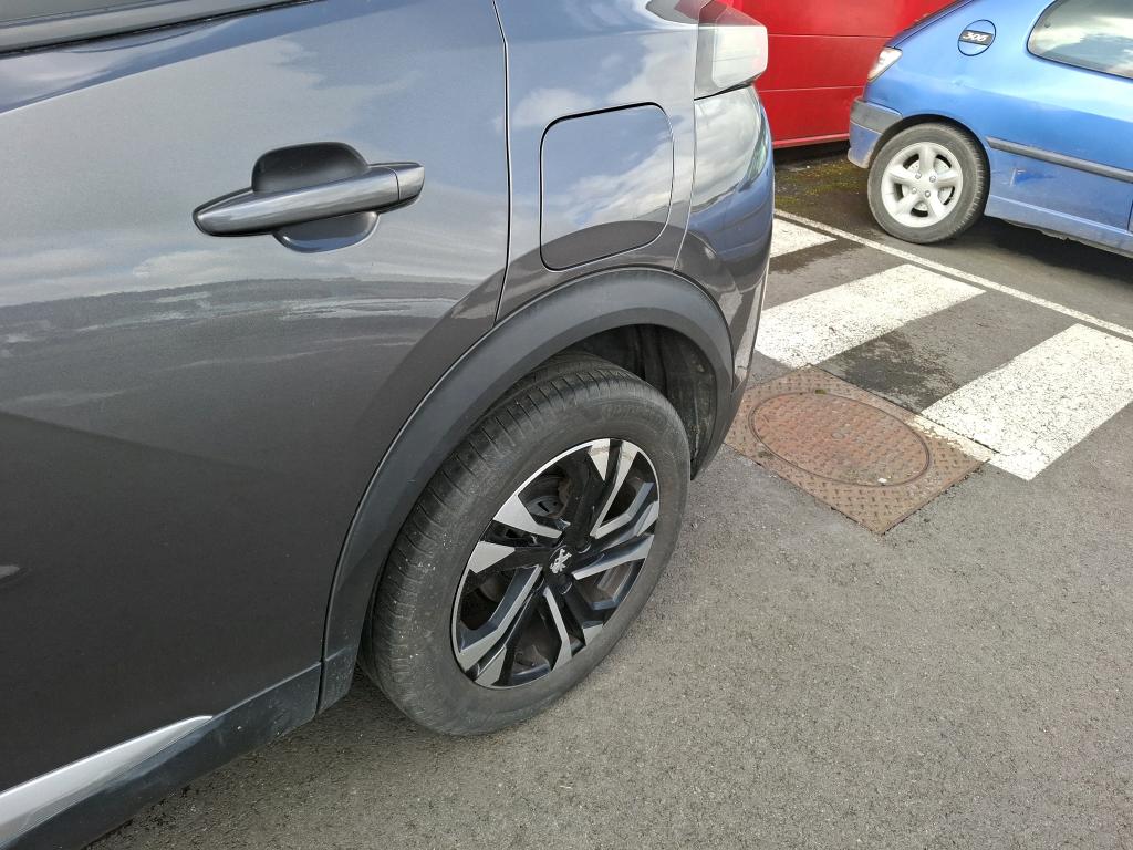 PEUGEOT PEUGEOT 2008 BlueHDi 130 S&S EAT8 Allure 2023