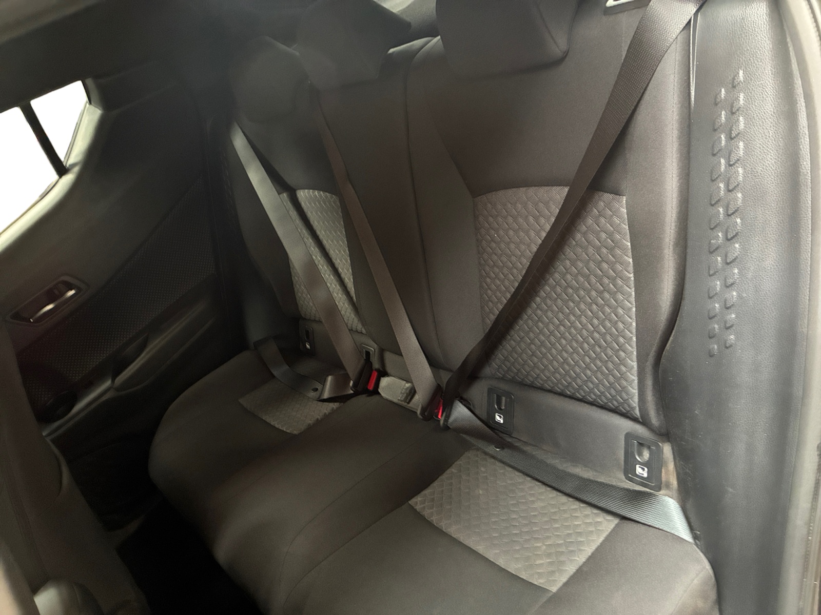TOYOTA C-HR Hybride 1.8L Design 2023