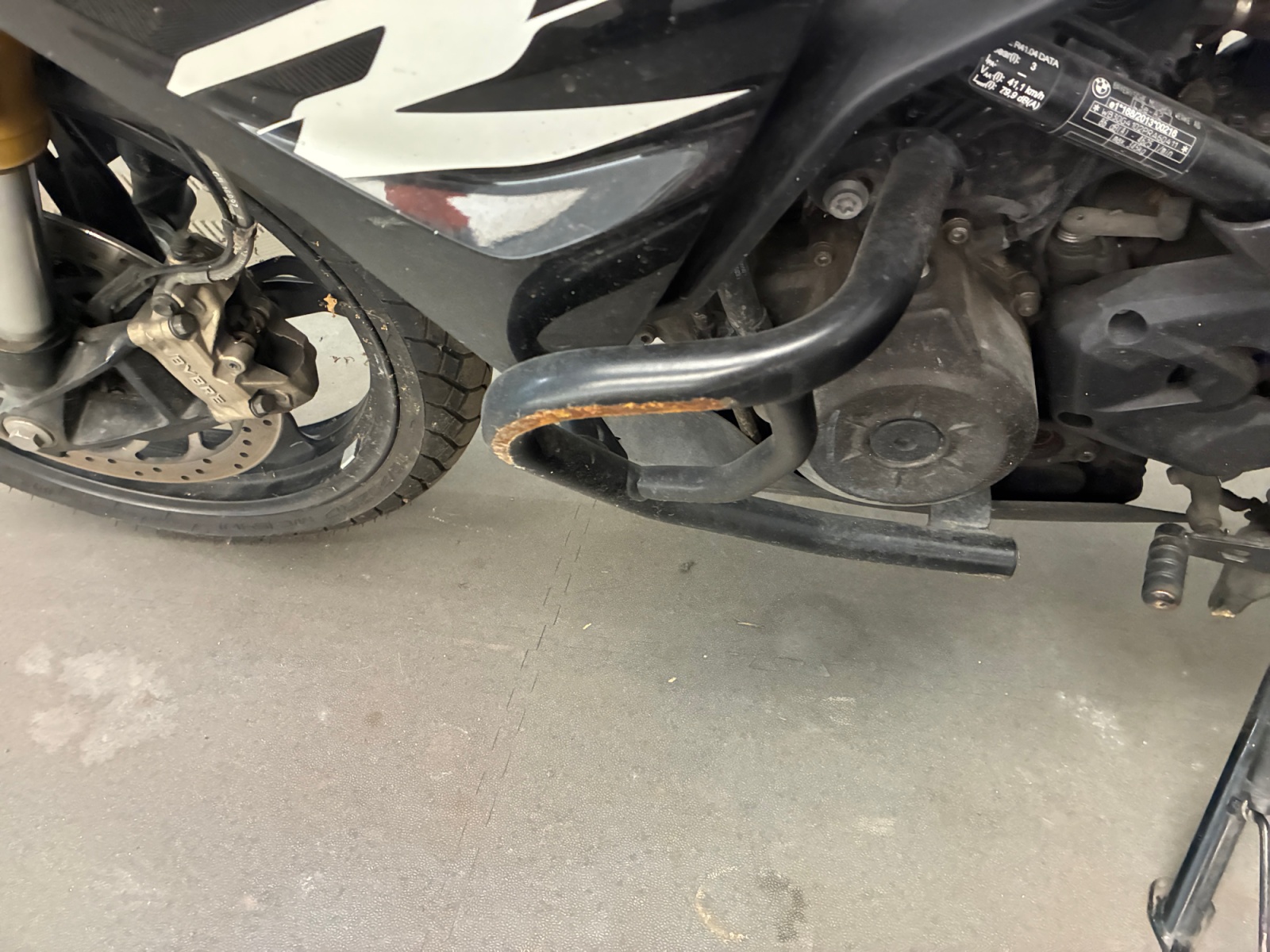 BMW G 310 R 2023