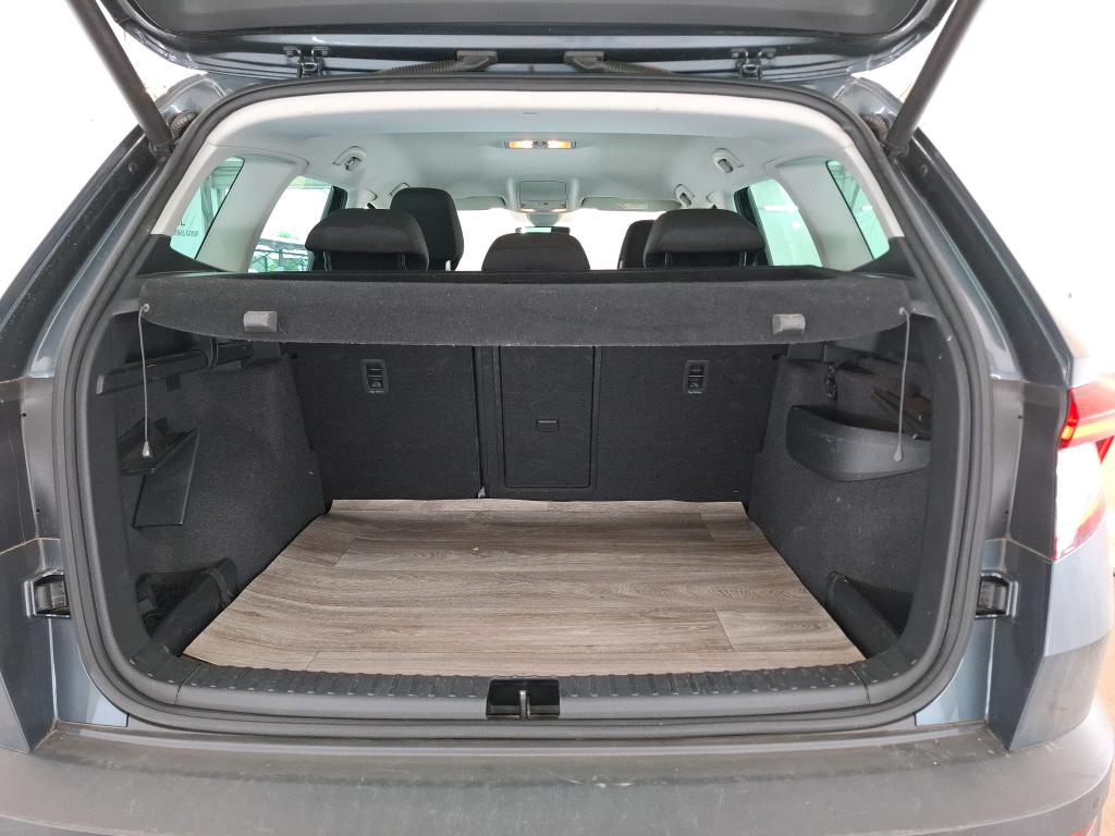 SKODA  2021