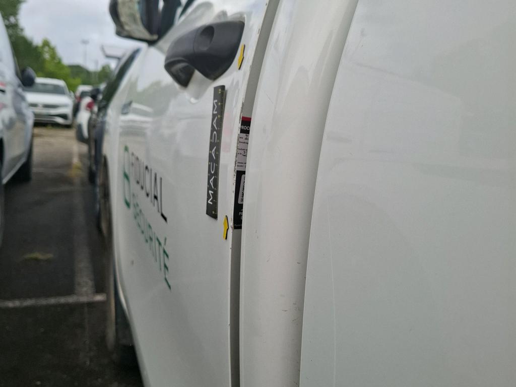 TOYOTA  2021